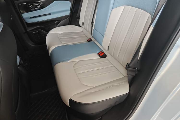 Used GAC Trumpchi EMPOW 2023 Shadow Leopard H Smart Hybrid Edition Left Rear Seat