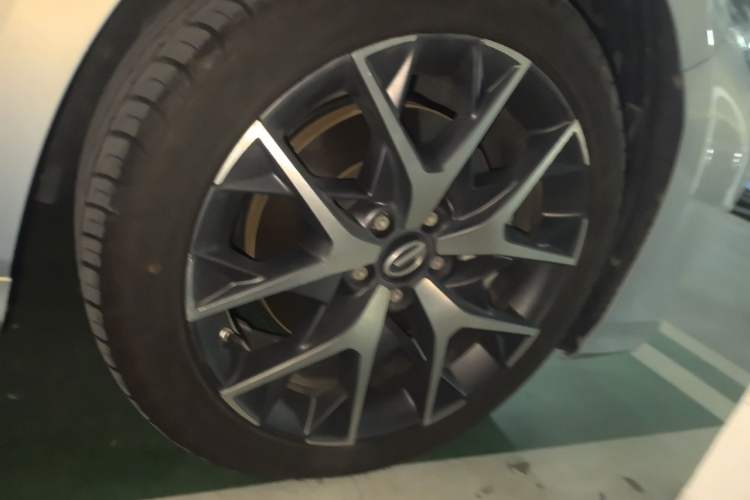 Used GAC Trumpchi EMPOW 2023 Shadow Leopard H Smart Hybrid Edition Right Front Wheel Hub