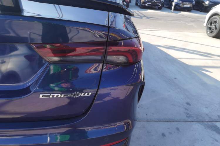Used GAC Trumpchi EMPOW 2023 270T DCT J16 Version Right Rear Taillight