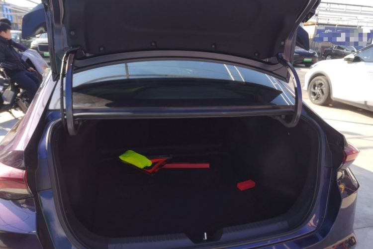 Used GAC Trumpchi EMPOW 2023 270T DCT J16 Version Trunk