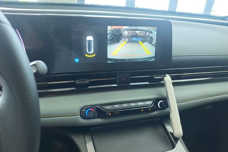Used GAC Trumpchi EMPOW 2023 270T DCT J15 Version Audio And AC Panel
