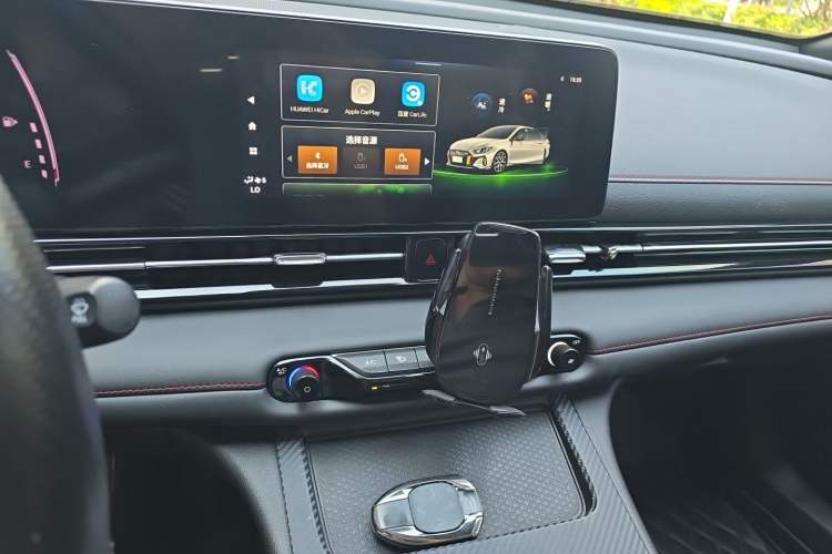 Used GAC Trumpchi EMPOW 2023 Shadow Leopard H High-Energy Hybrid Edition Audio And AC Panel
