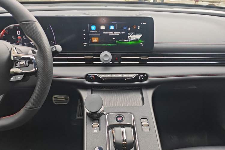 Used GAC Trumpchi EMPOW 2023 270T DCT J15 Version Audio And AC Panel