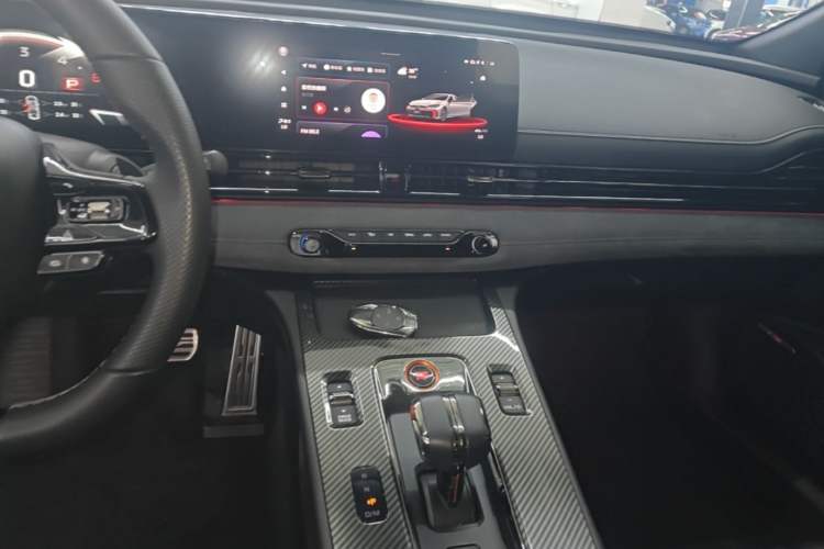 Used GAC Trumpchi EMPOW 2023 400T Automatic R MAX Audio And AC Panel