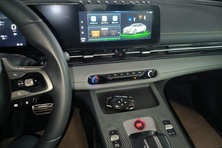 Used GAC Trumpchi EMPOW 2023 270T DCT J11 Version Audio And AC Panel