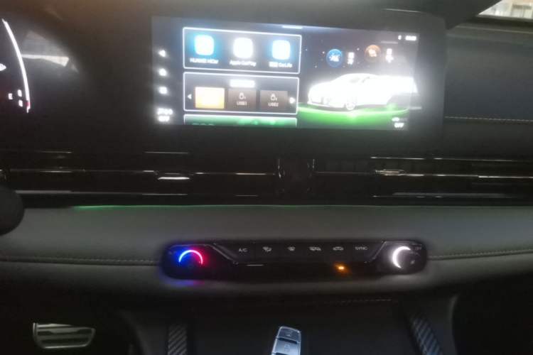 Used GAC Trumpchi EMPOW 2023 270T DCT J15 Version Audio And AC Panel