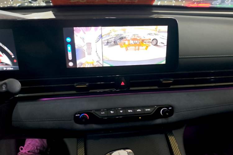 Used GAC Trumpchi EMPOW 2023 400T Automatic R MAX Audio And AC Panel