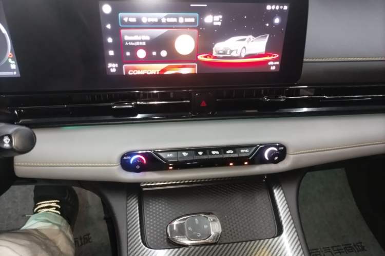 Used GAC Trumpchi EMPOW 2023 270T DCT J16 Version Audio And AC Panel