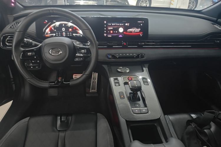 Used GAC Trumpchi EMPOW 2023 400T Automatic R MAX Center Console