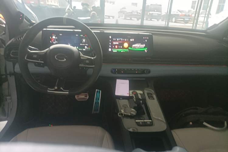 Used GAC Trumpchi EMPOW 2023 Shadow Leopard H Smart Hybrid Edition Center Console