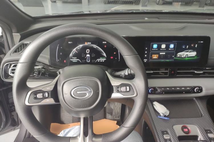 Used GAC Trumpchi EMPOW 2023 Shadow Leopard H High-Energy Hybrid Edition Center Console