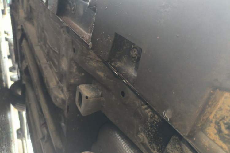 Used GAC Trumpchi EMPOW 2023 400T Automatic R PRO Chassis Rear Left