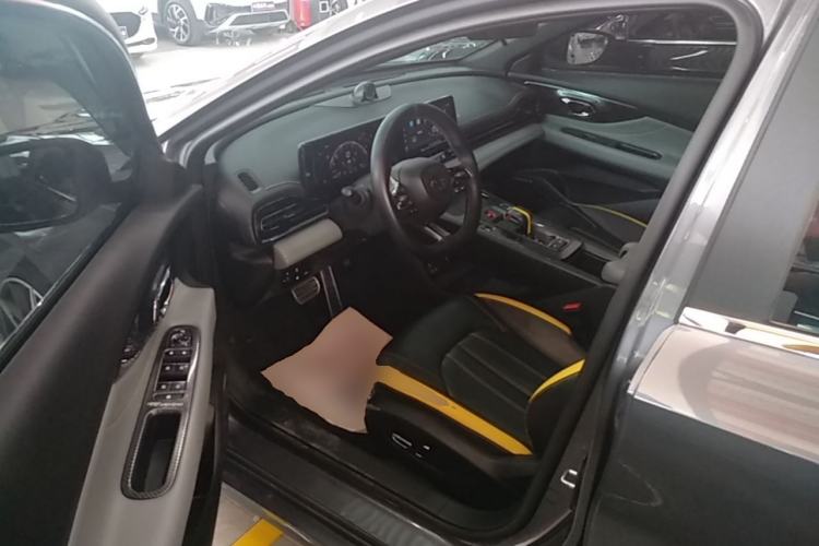 Used GAC Trumpchi EMPOW 2023 270T DCT J15 Version Driver Seat