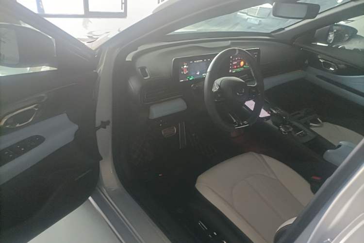 Used GAC Trumpchi EMPOW 2023 Shadow Leopard H Smart Hybrid Edition Driver Seat