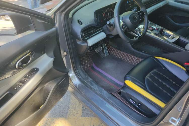Used GAC Trumpchi EMPOW 2023 270T DCT J15 Version Driver Seat