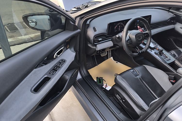 Used GAC Trumpchi EMPOW 2023 400T Automatic R PRO Driver Seat