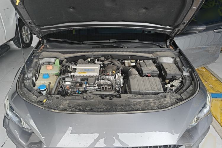 Used GAC Trumpchi EMPOW 2023 270T DCT J16 Version Engine Bay