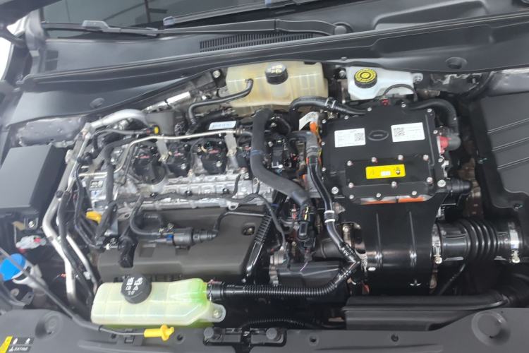 Used GAC Trumpchi EMPOW 2023 Shadow Leopard H High-Energy Hybrid Edition Engine Bay