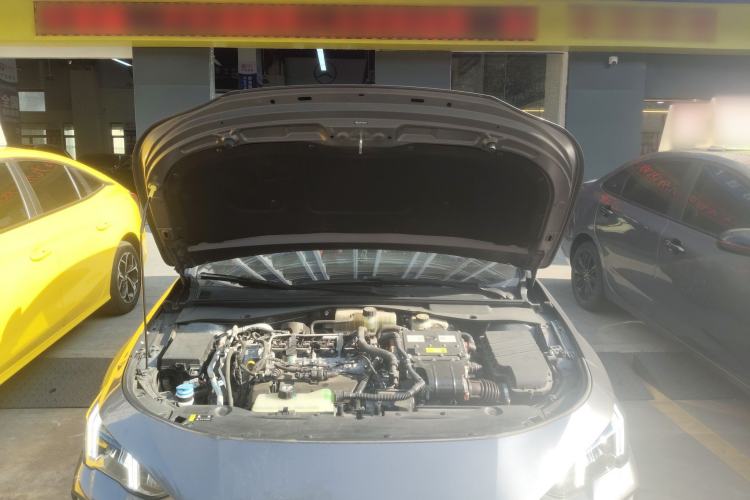 Used GAC Trumpchi EMPOW 2023 Shadow Leopard H Smart Hybrid Edition Engine Bay