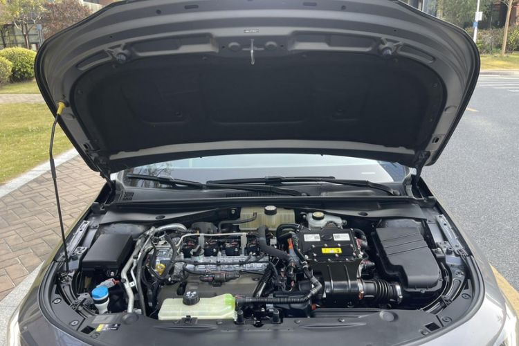Used GAC Trumpchi EMPOW 2023 Shadow Leopard H High-Energy Hybrid Edition Engine Bay