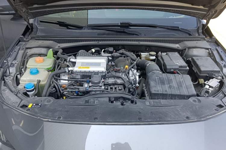 Used GAC Trumpchi EMPOW 2023 270T DCT J16 Version Engine Bay