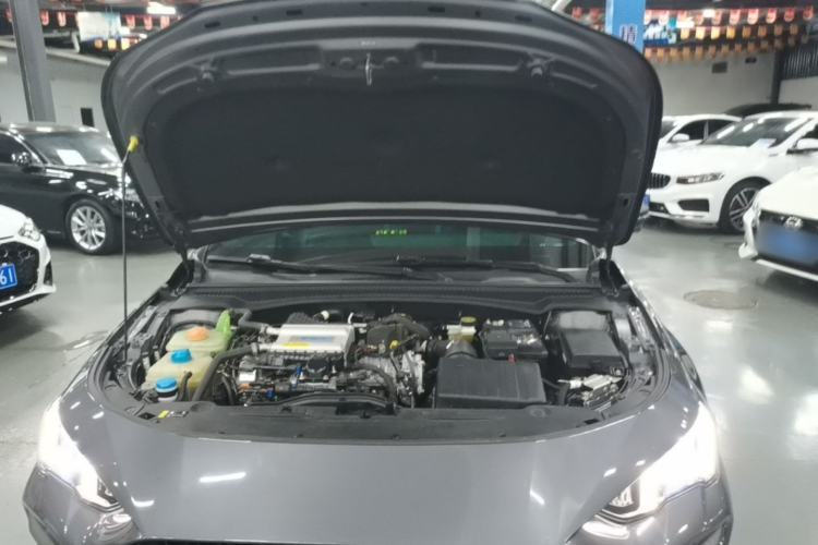 Used GAC Trumpchi EMPOW 2023 270T DCT J16 Version Engine Bay