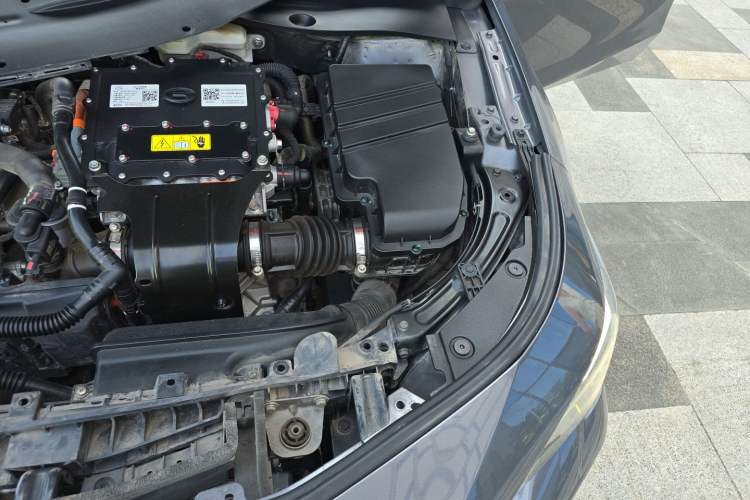 Used GAC Trumpchi EMPOW 2023 Shadow Leopard H High-Energy Hybrid Edition Engine Bay Left
