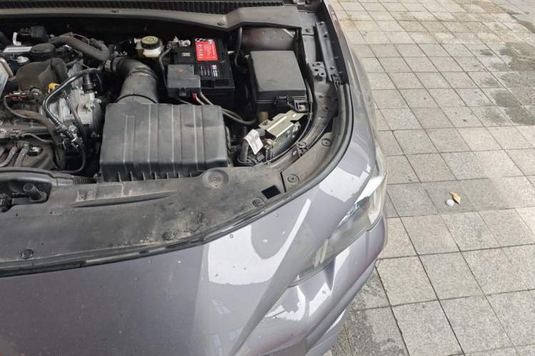 Used GAC Trumpchi EMPOW 2023 270T DCT J15 Version Engine Bay Left