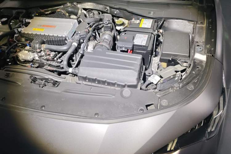 Used GAC Trumpchi EMPOW 2023 400T Automatic R MAX Engine Bay Left