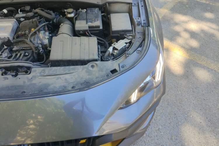 Used GAC Trumpchi EMPOW 2023 270T DCT J15 Version Engine Bay Left