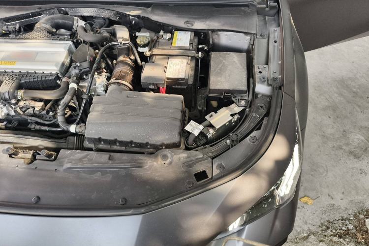 Used GAC Trumpchi EMPOW 2023 400T Automatic R PRO Engine Bay Left