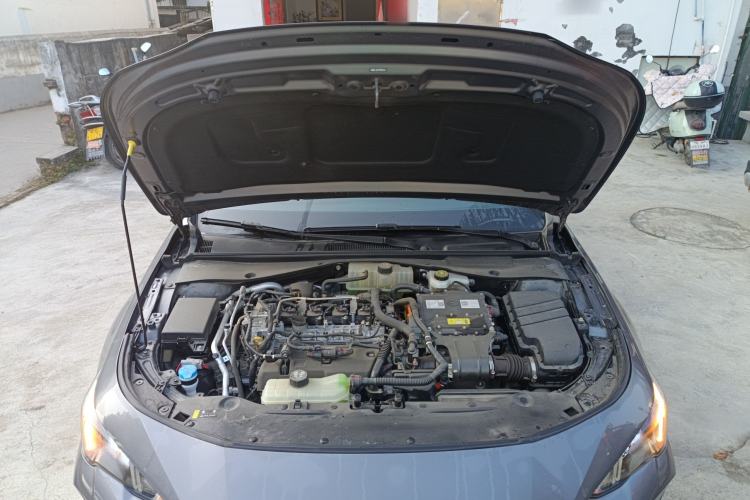 Used GAC Trumpchi EMPOW 2023 Shadow Leopard H High-Energy Hybrid Edition Engine Bay