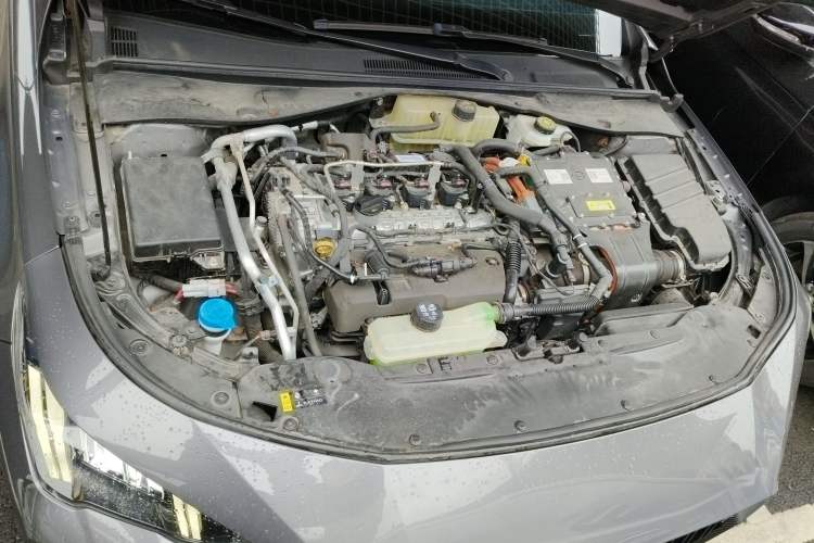 Used GAC Trumpchi EMPOW 2023 Shadow Leopard H Smart Hybrid Edition Engine Bay