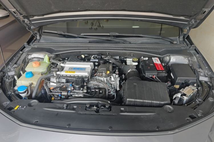 Used GAC Trumpchi EMPOW 2023 270T DCT J16 Version Engine Bay