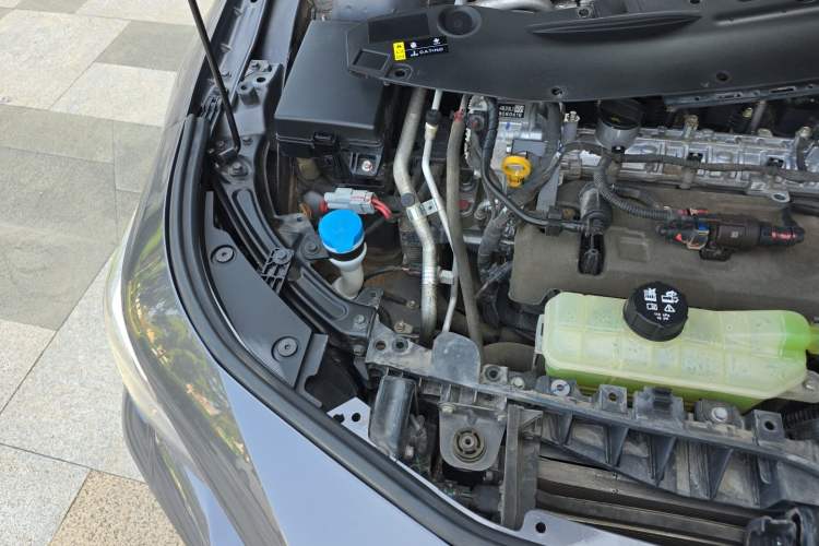 Used GAC Trumpchi EMPOW 2023 Shadow Leopard H High-Energy Hybrid Edition Engine Bay Right