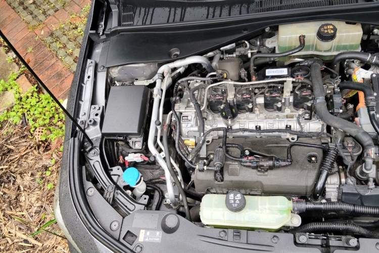 Used GAC Trumpchi EMPOW 2023 Shadow Leopard H Smart Hybrid Edition Engine Bay Right