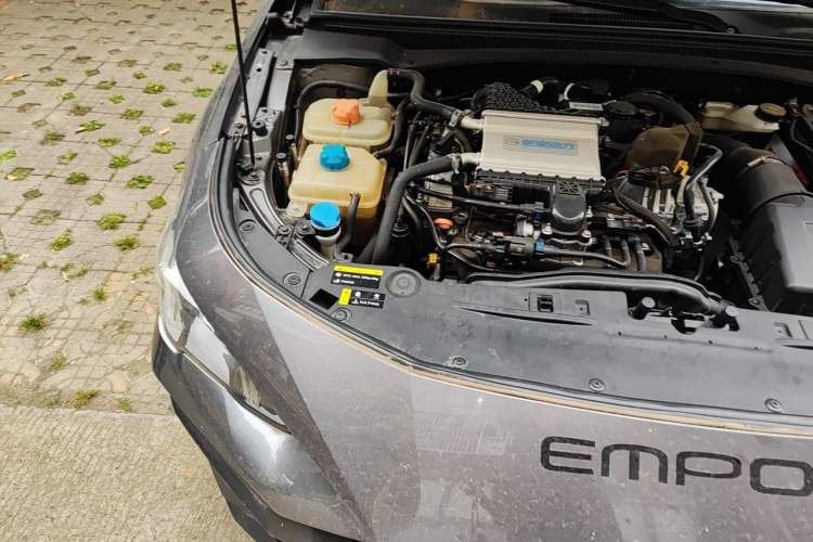 Used GAC Trumpchi EMPOW 2023 270T DCT J15 Version Engine Bay Right