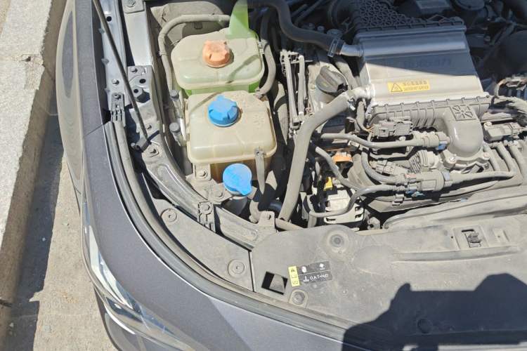 Used GAC Trumpchi EMPOW 2023 270T DCT J15 Version Engine Bay Right