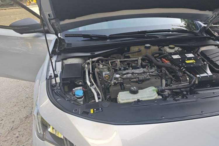 Used GAC Trumpchi EMPOW 2023 Shadow Leopard H Smart Hybrid Edition Engine Bay Right