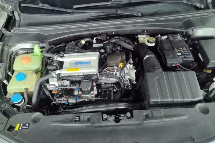 Used GAC Trumpchi EMPOW 2023 270T DCT J15 Version Engine Bay
