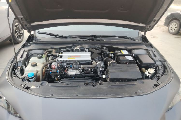 Used GAC Trumpchi EMPOW 2023 400T Automatic R MAX Engine Bay