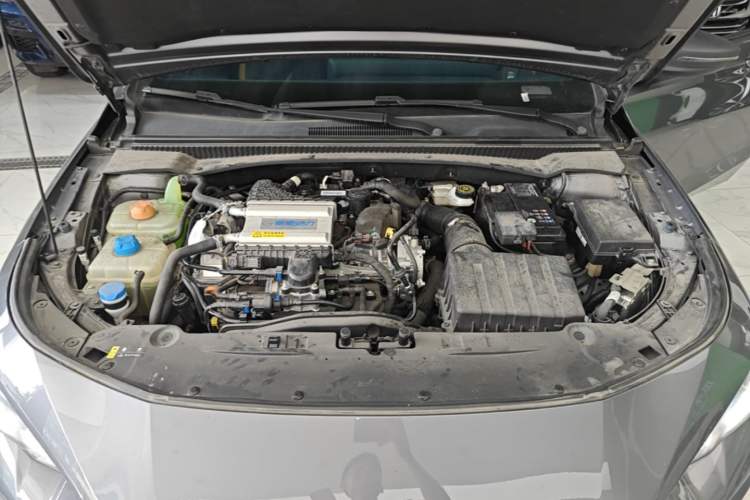 Used GAC Trumpchi EMPOW 2023 270T DCT J15 Version Engine Bay