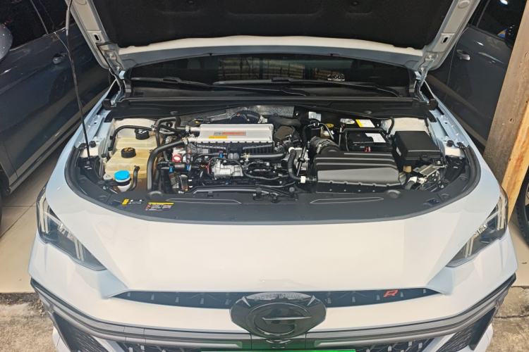 Used GAC Trumpchi EMPOW 2023 400T Automatic R PRO Engine Bay