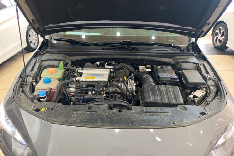 Used GAC Trumpchi EMPOW 2023 270T DCT J16 Version Engine Bay