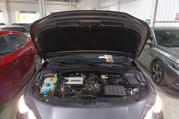 Used GAC Trumpchi EMPOW 2023 270T DCT J16 Version Engine Bay