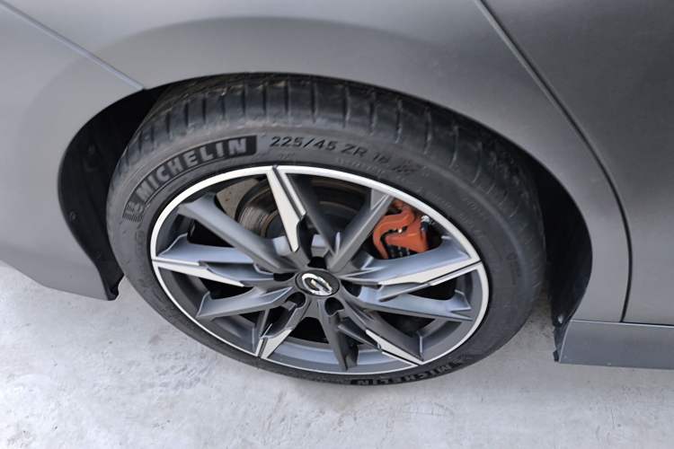 Used GAC Trumpchi EMPOW 2023 400T Automatic R PRO Exterior 5