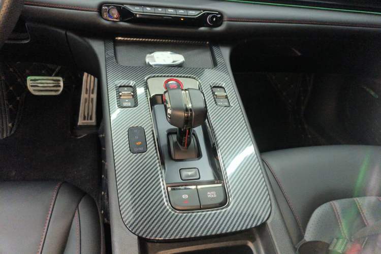 Used GAC Trumpchi EMPOW 2023 270T DCT J16 Version Gear Lever