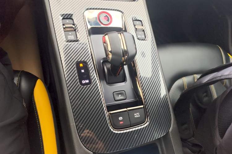 Used GAC Trumpchi EMPOW 2023 270T DCT J15 Version Gear Lever