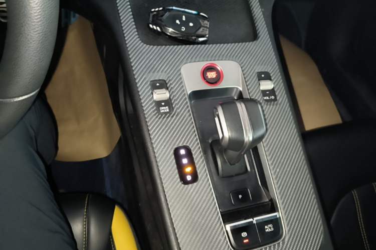Used GAC Trumpchi EMPOW 2023 270T DCT J11 Version Gear Lever