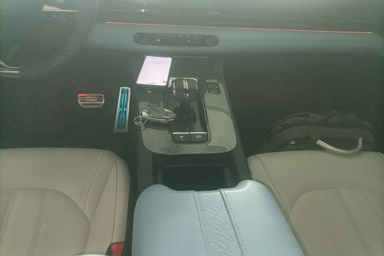 Used GAC Trumpchi EMPOW 2023 Shadow Leopard H Smart Hybrid Edition Gear Lever